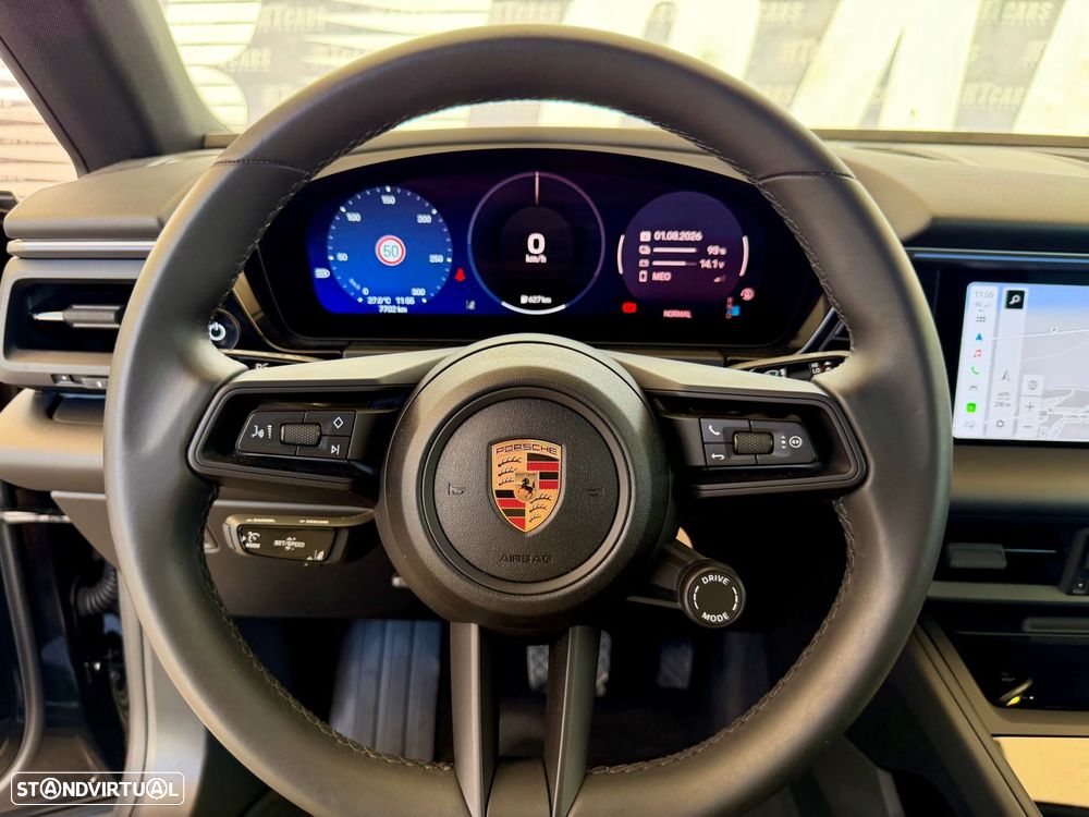 Porsche Macan Electric - 24