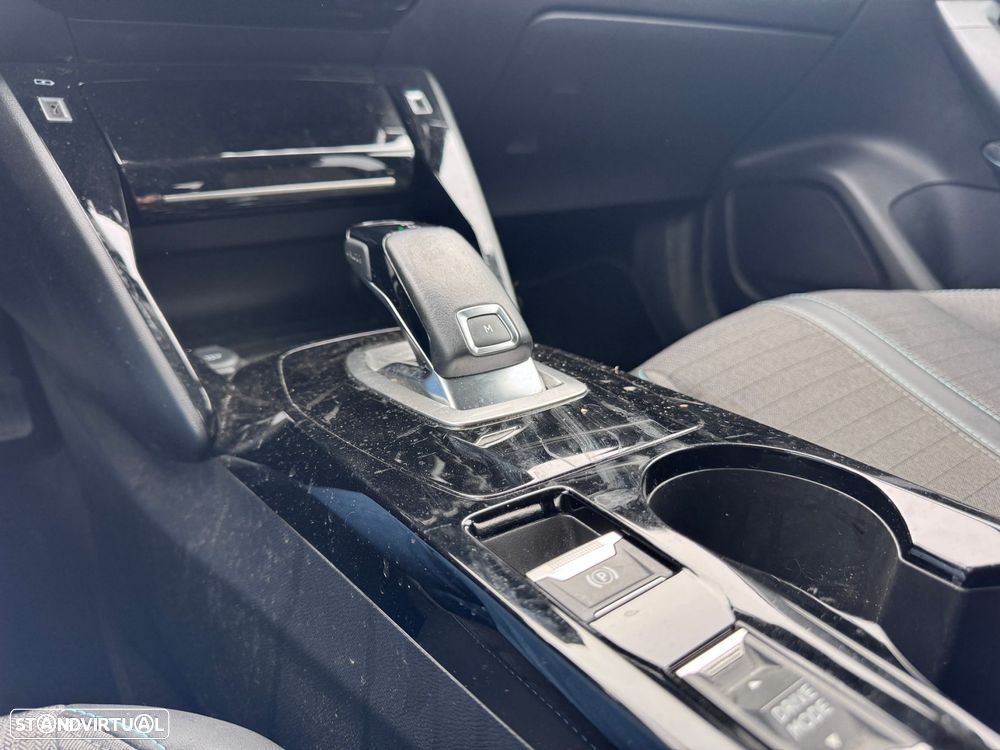 Peugeot 2008 1.2 PureTech Allure Pack EAT8 - 8