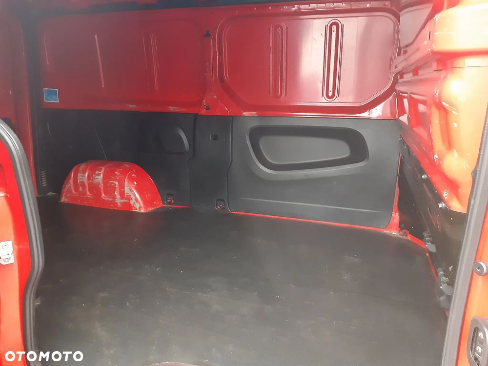 Renault TRAFIC - 7