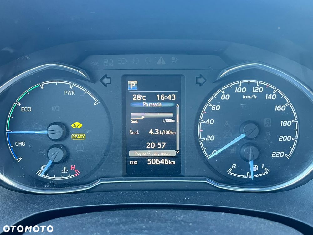 Toyota Yaris Hybrid 100 Selection Passion - 12