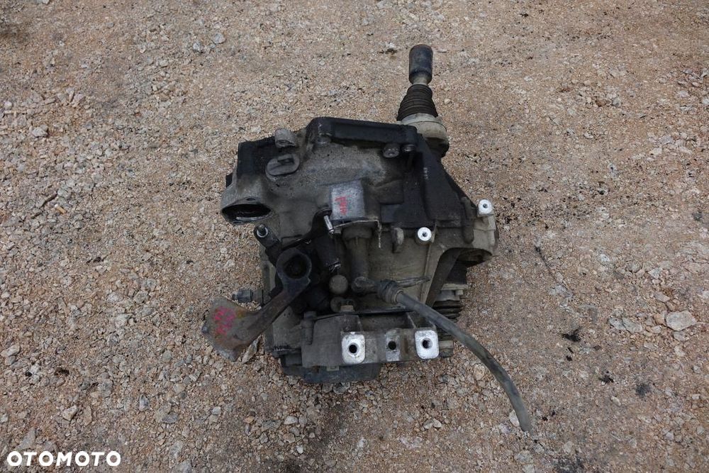 SKRZYNIA BIEGÓW MANUALNA VOLKSWAGEN  GOLF V 5  FVH - 3