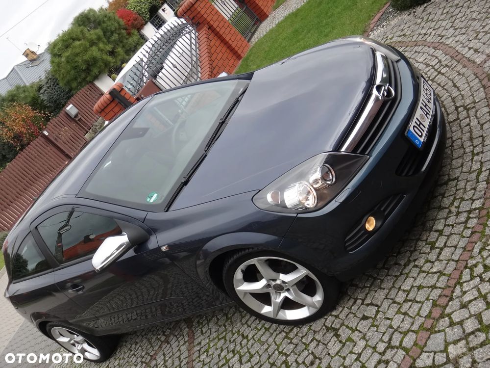 Opel Astra III GTC 1.8 Sport - 15