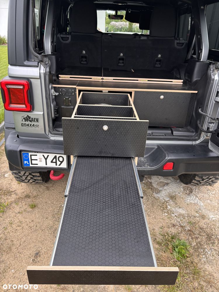 Jeep Wrangler - 22