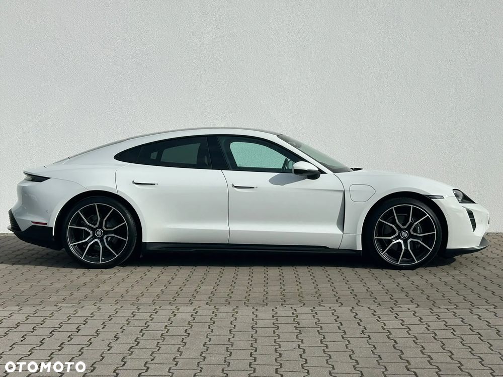 Porsche Taycan Standard - 7