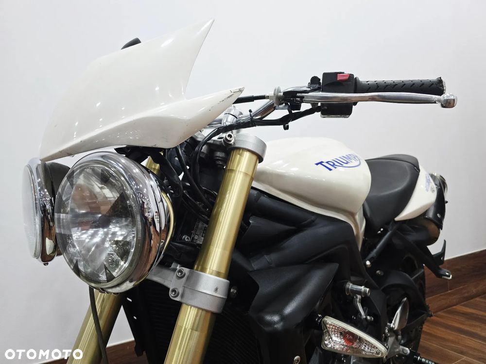 Triumph Street Triple - 15