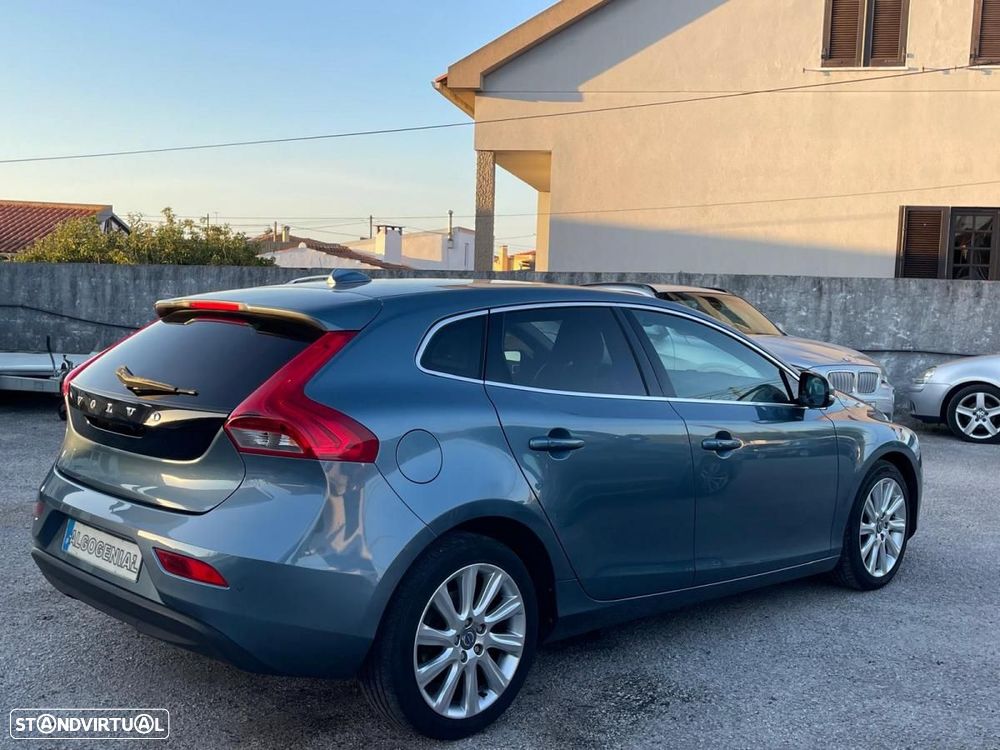 Volvo V40 1.6 D2 Summum - 5