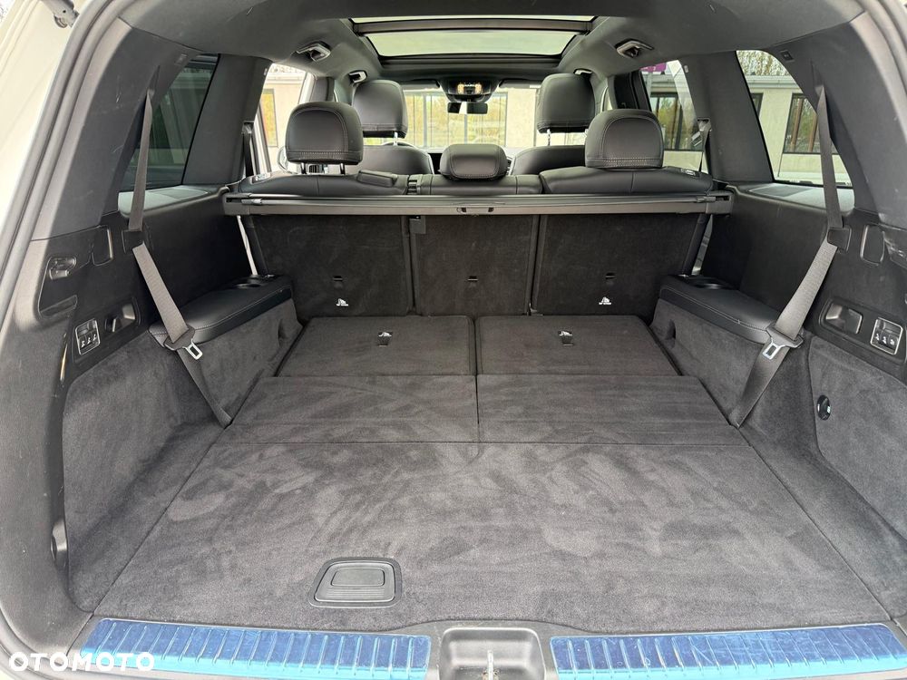 Mercedes-Benz GLS - 12