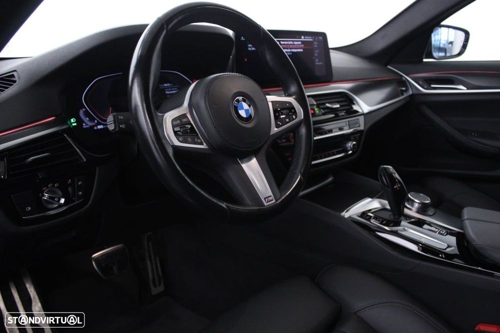 BMW 520 d Pack Desportivo M Auto - 21