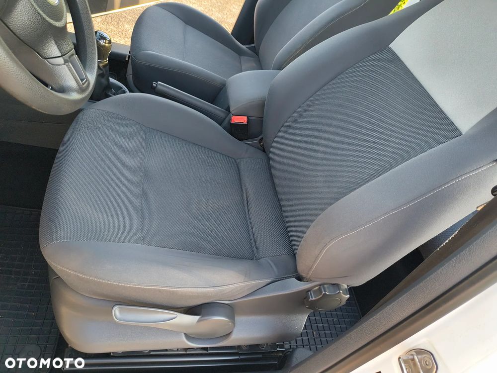 Volkswagen Caddy Comfortline 4Motion - 25
