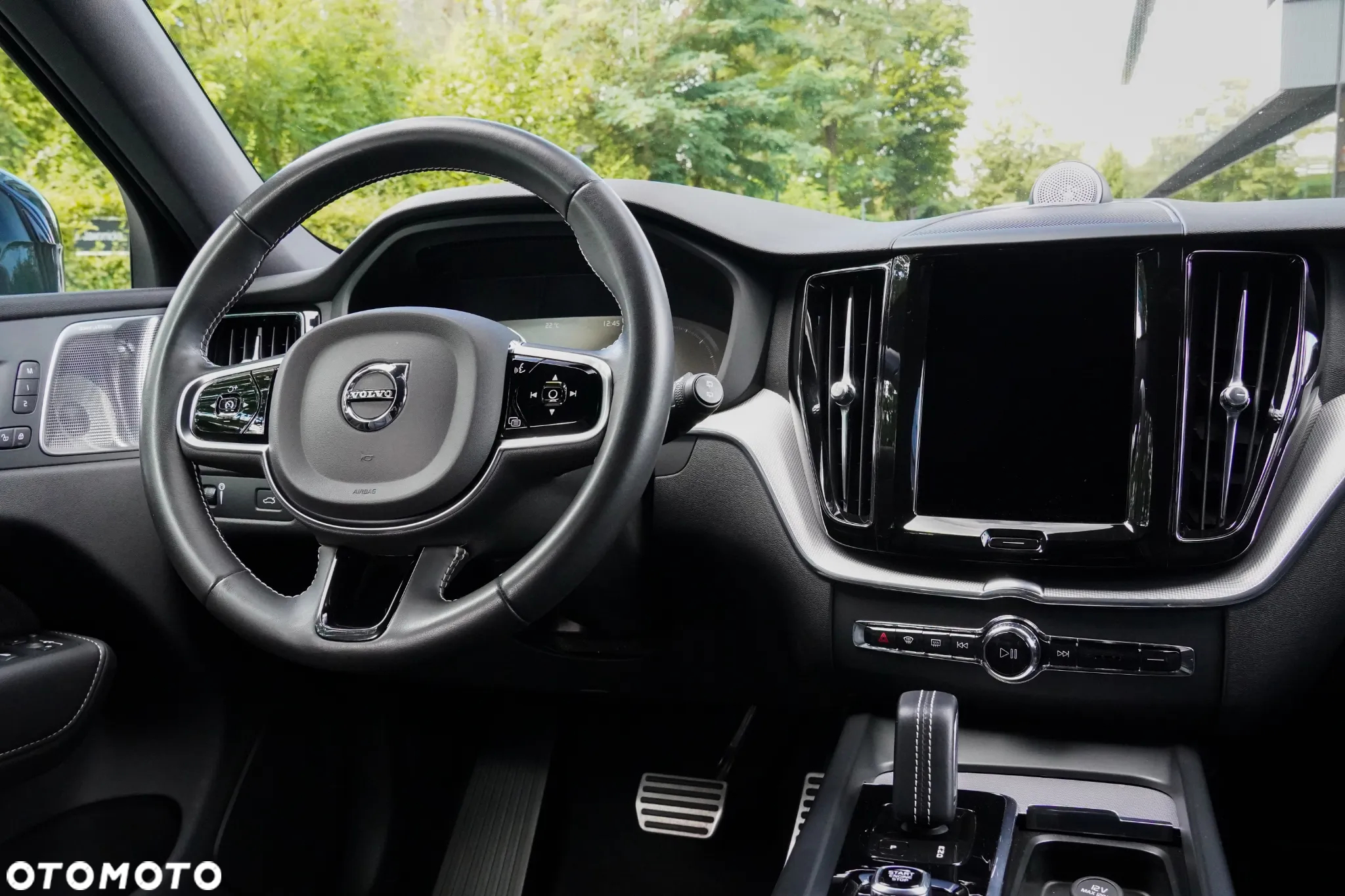 Volvo XC 60 D5 AWD R-Design - 24