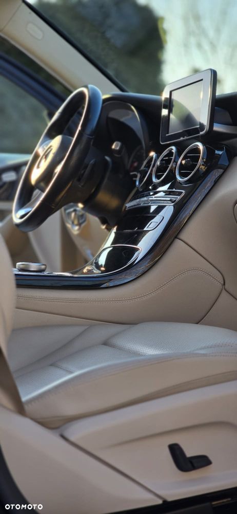 Mercedes-Benz GLC - 14