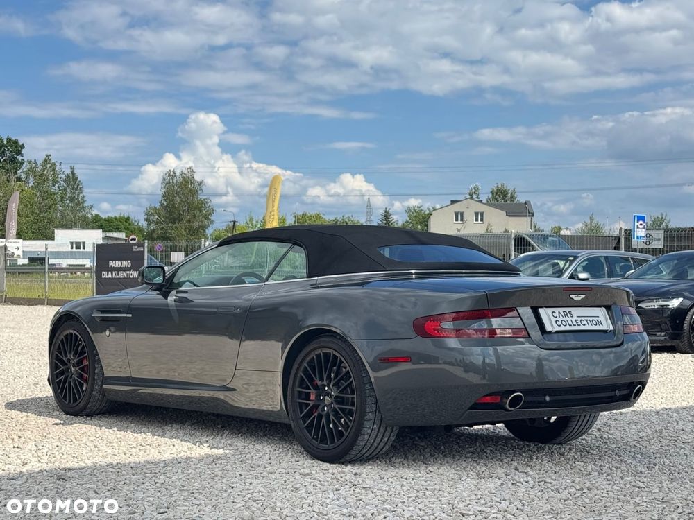 Aston Martin DB9 - 6