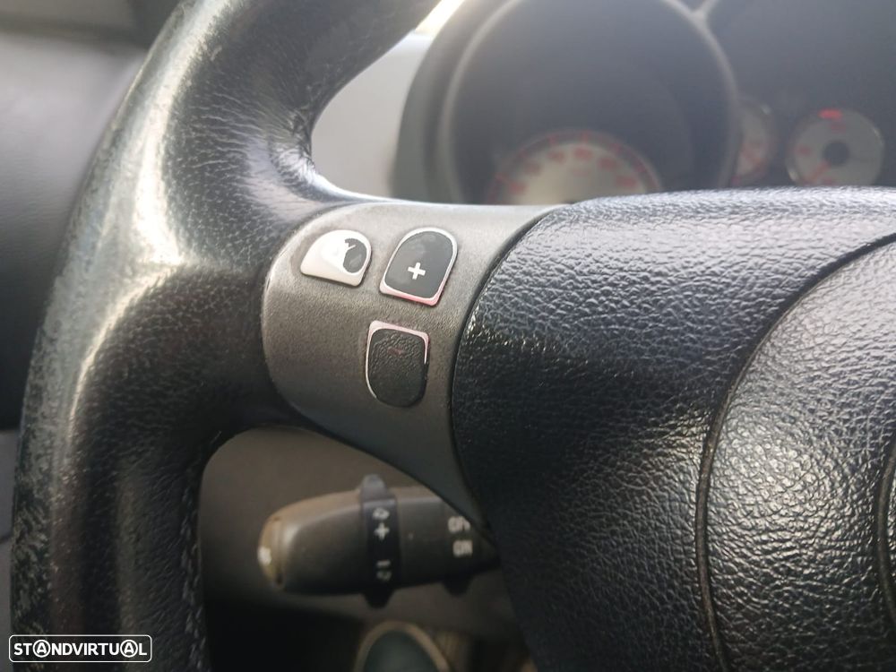 Alfa Romeo GT 1.9 JTD M-JET - 21