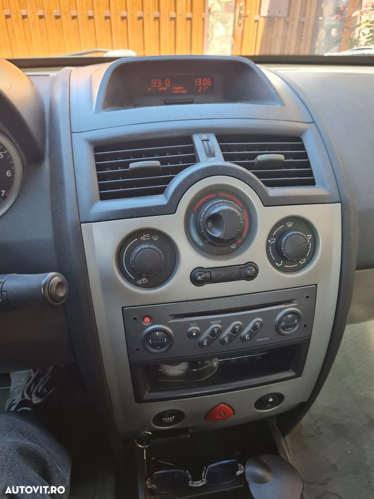 Renault Megane II 1.6 Influence - 9