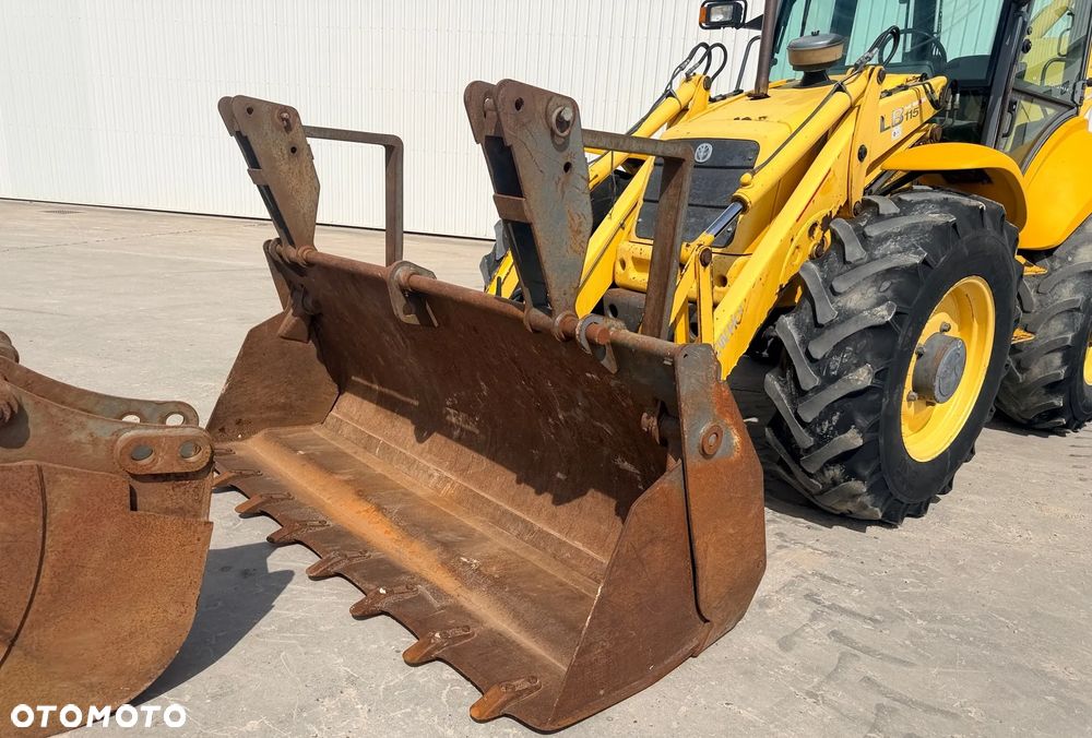 New Holland LB115B-4hp rok 2000  koparka ładowarka 4x4 - 19