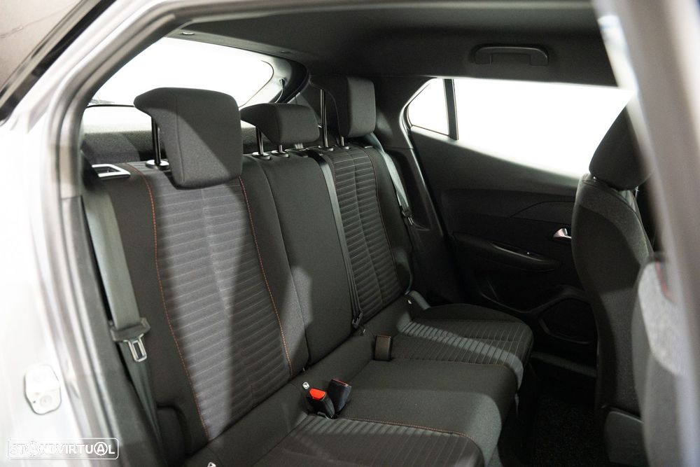 Peugeot 2008 1.2 PureTech Active - 18