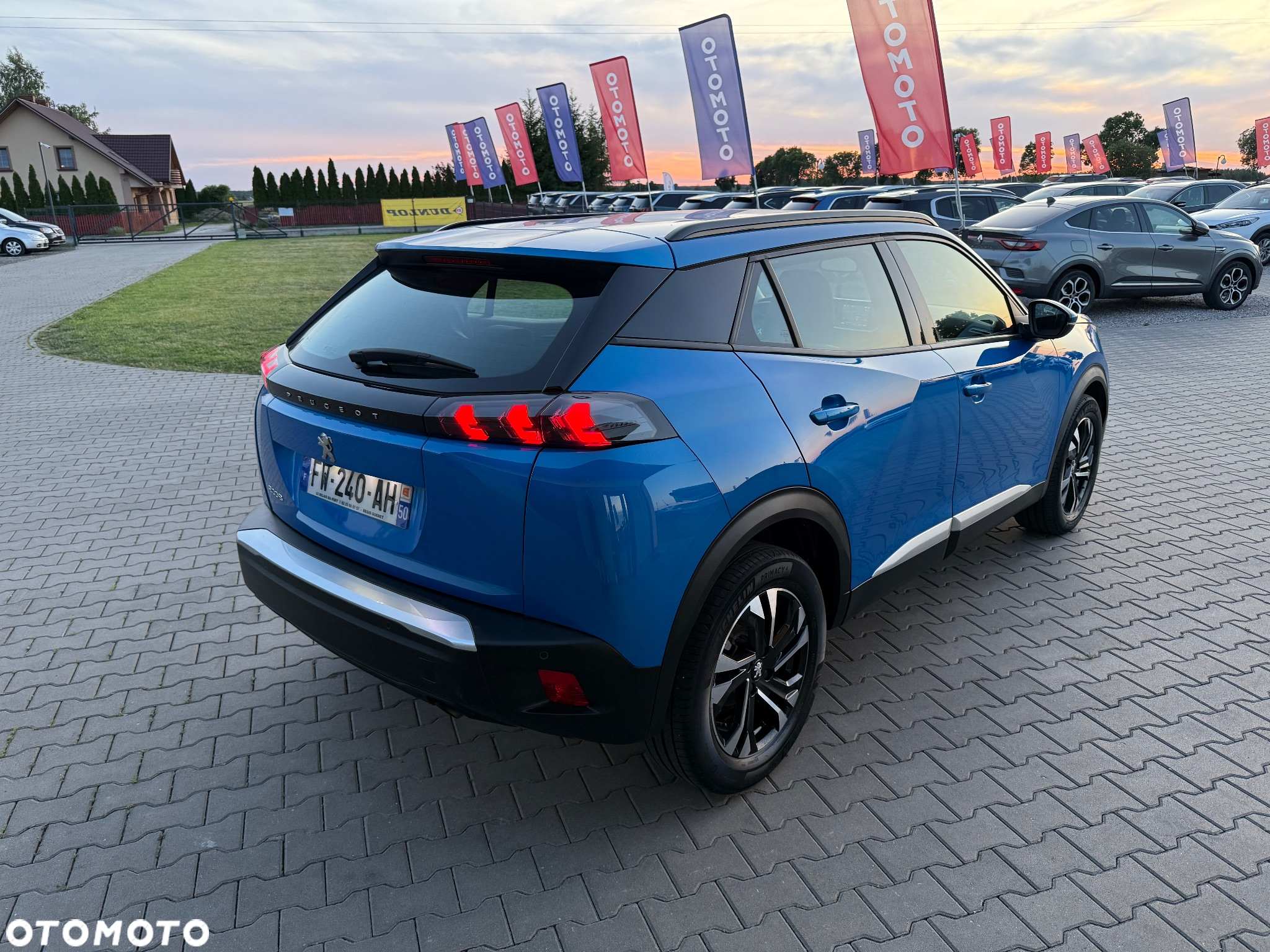 Peugeot 2008 1.2 PureTech Allure S&S - 10