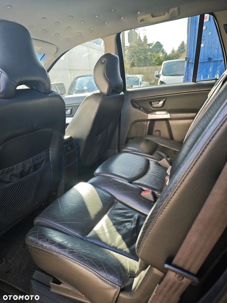 Volvo XC 90 2.4D Momentum - 24