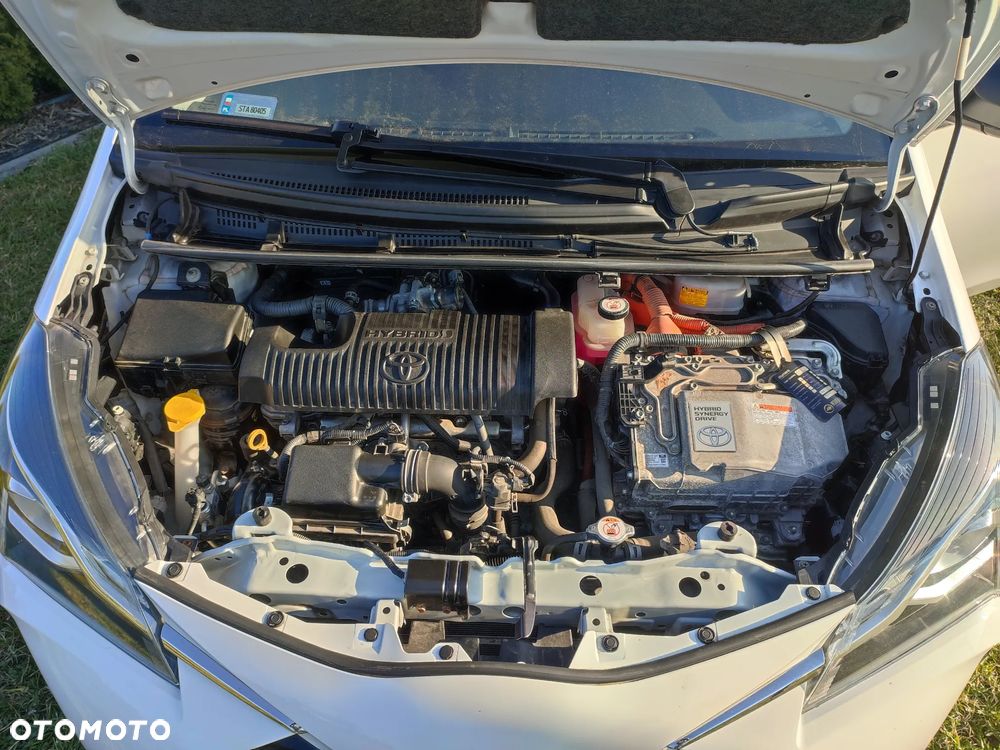 Toyota Yaris Hybrid 100 Active EU6 - 9
