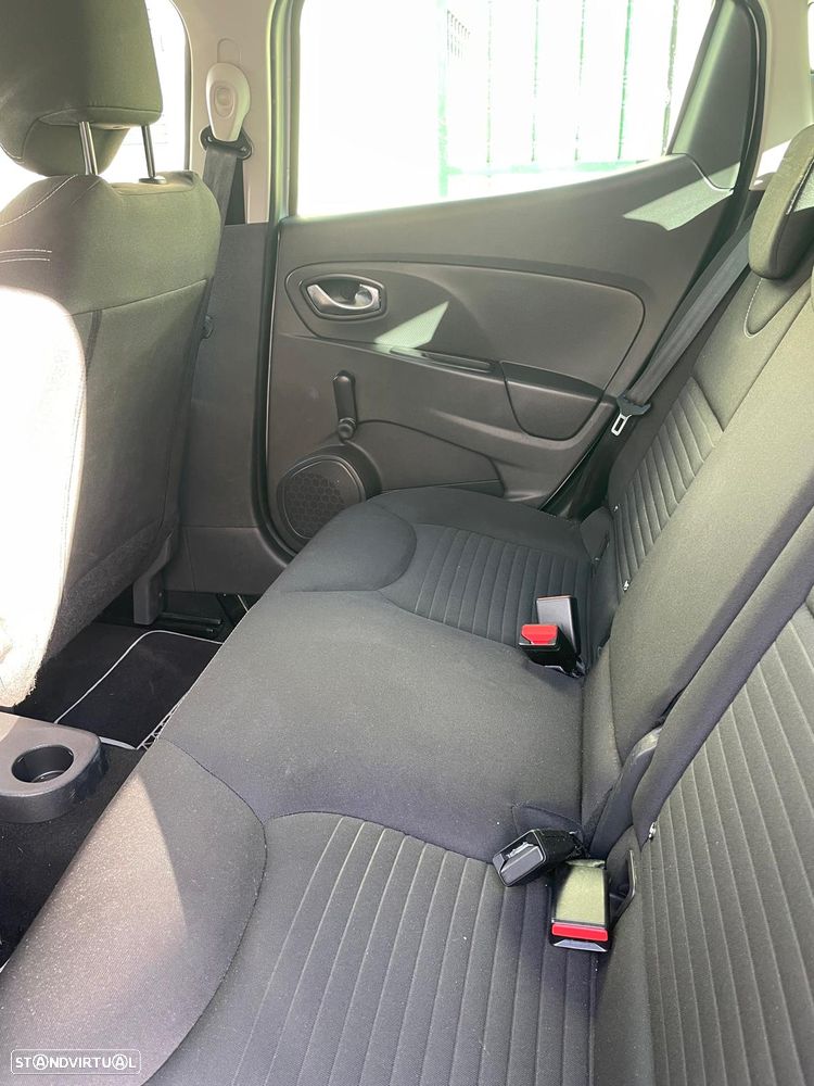 Renault Clio 1.2 16V 75 Collection - 5