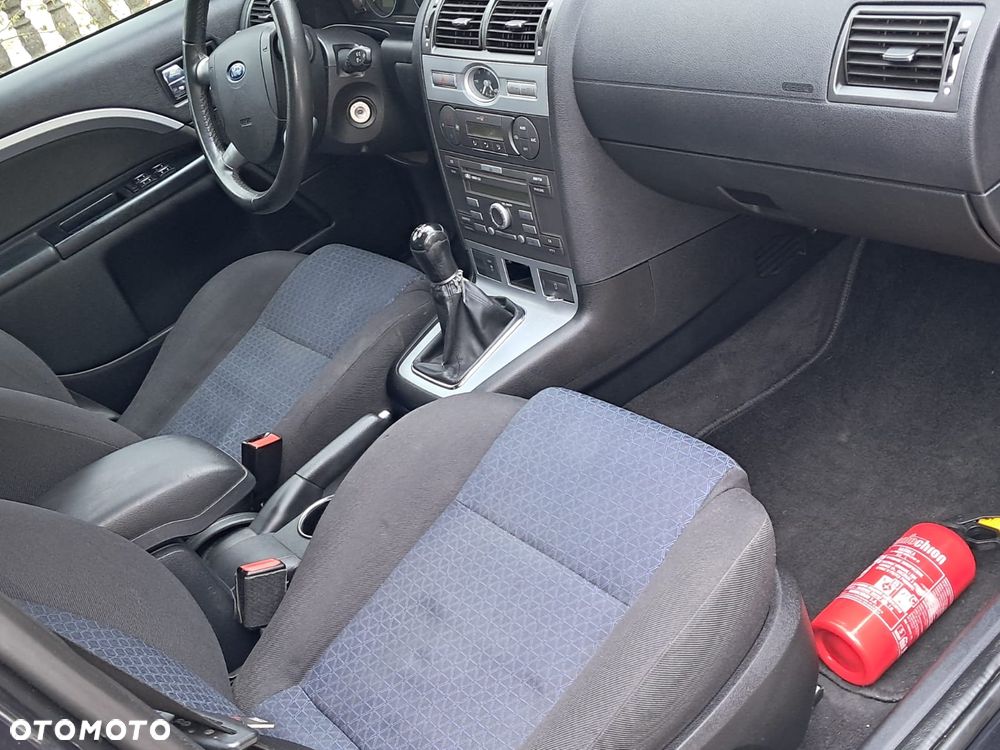 Ford Mondeo - 9