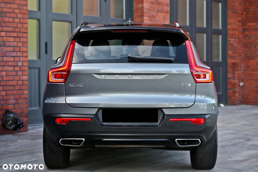 Volvo XC 40 D3 AWD Geartronic R-Design - 14
