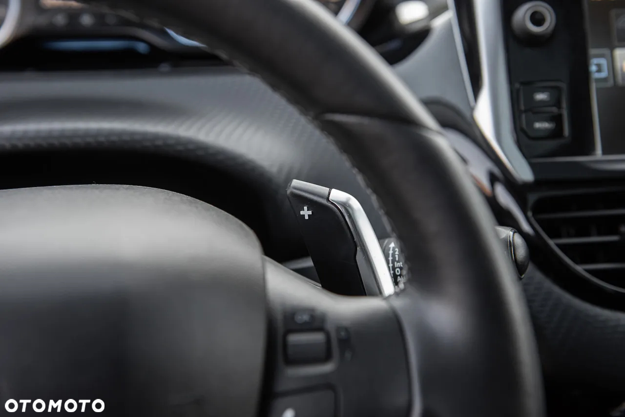 Peugeot 2008 e-HDi FAP 92 EGS6 STOP & START Allure - 15