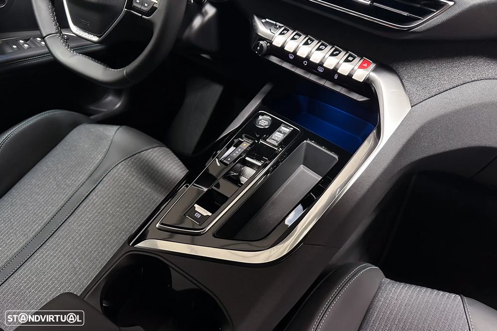 Peugeot 3008 1.6 Hybrid Allure e-EAT8 - 40