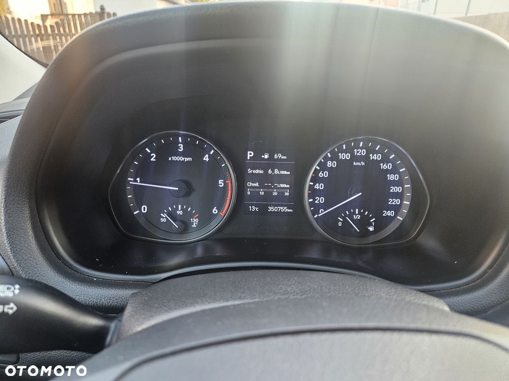 Hyundai i30 1.6 CRDi Comfort DCT - 4