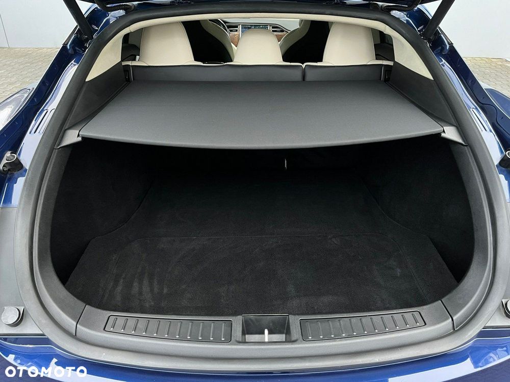 Tesla Model S 75 - 37