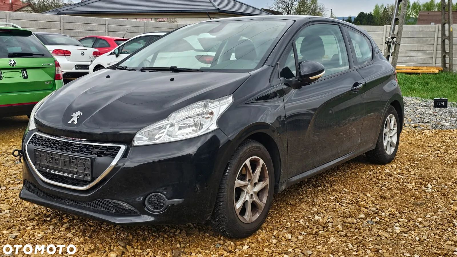 Peugeot 208 - 1