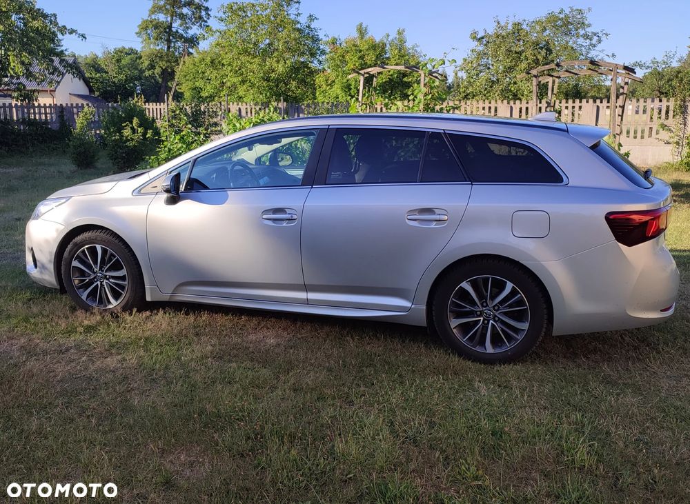 Toyota Avensis 1.8 Prestige - 13