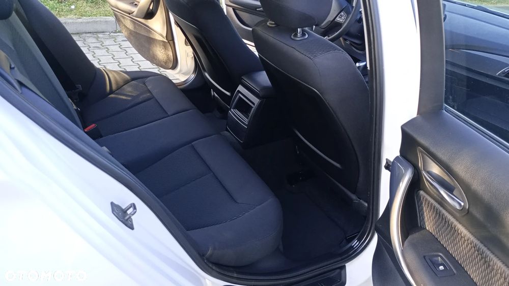 BMW Seria 1 114i Sport Line - 17