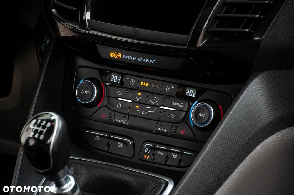 Ford Tourneo Connect 1.5 EcoBlue Start-Stop Titanium - 6