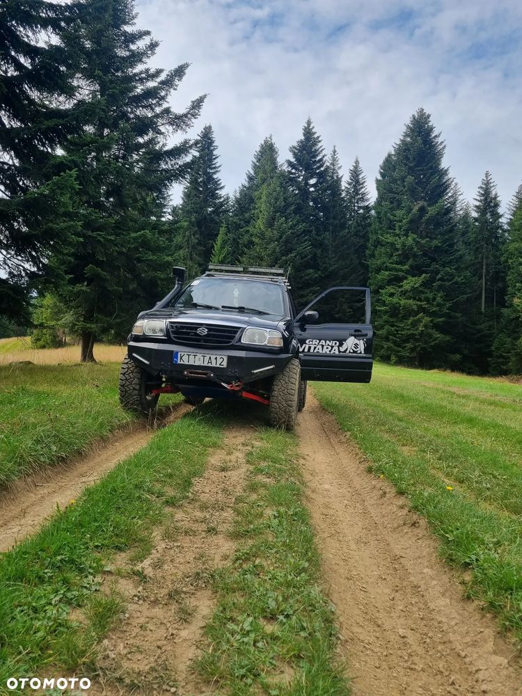 Suzuki Grand Vitara 2.5 V6 - 1