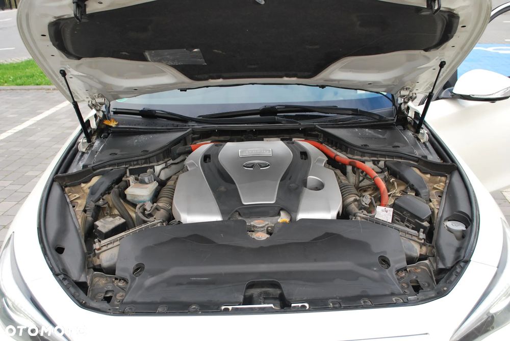 Infiniti Q50 - 26