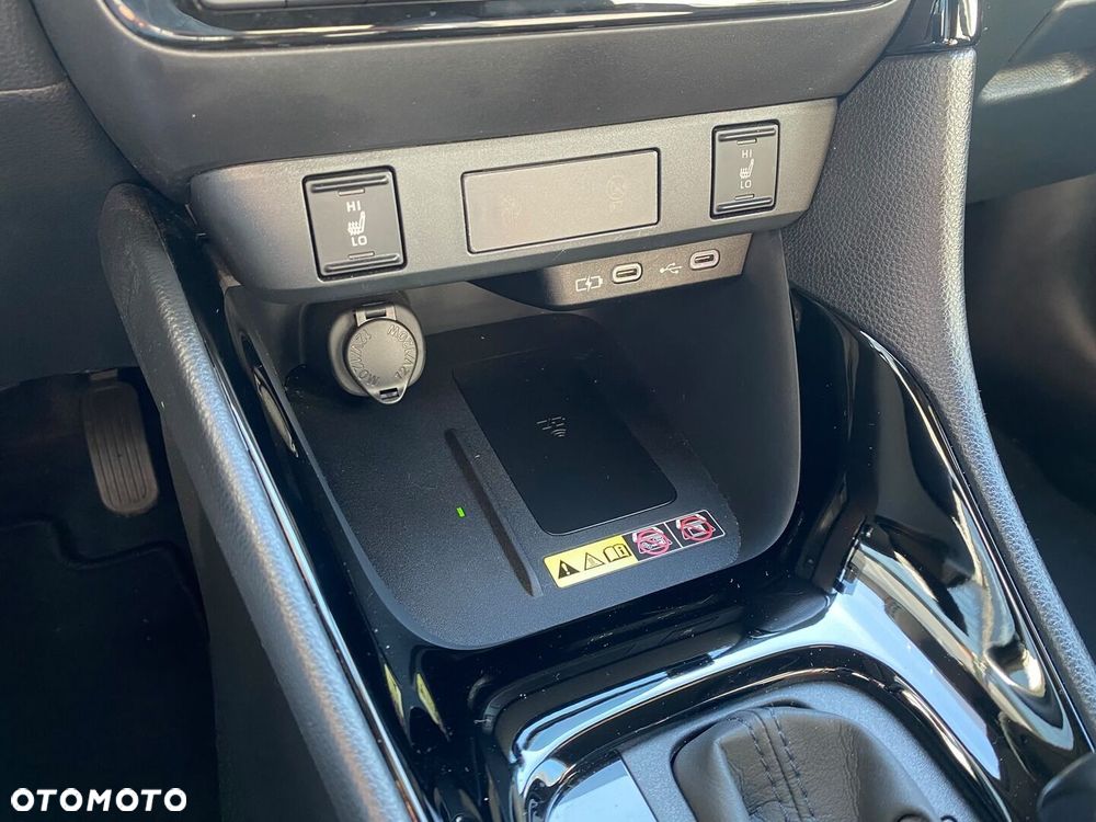 Toyota Yaris Hybrid 1.5 Premiere Edition - 29