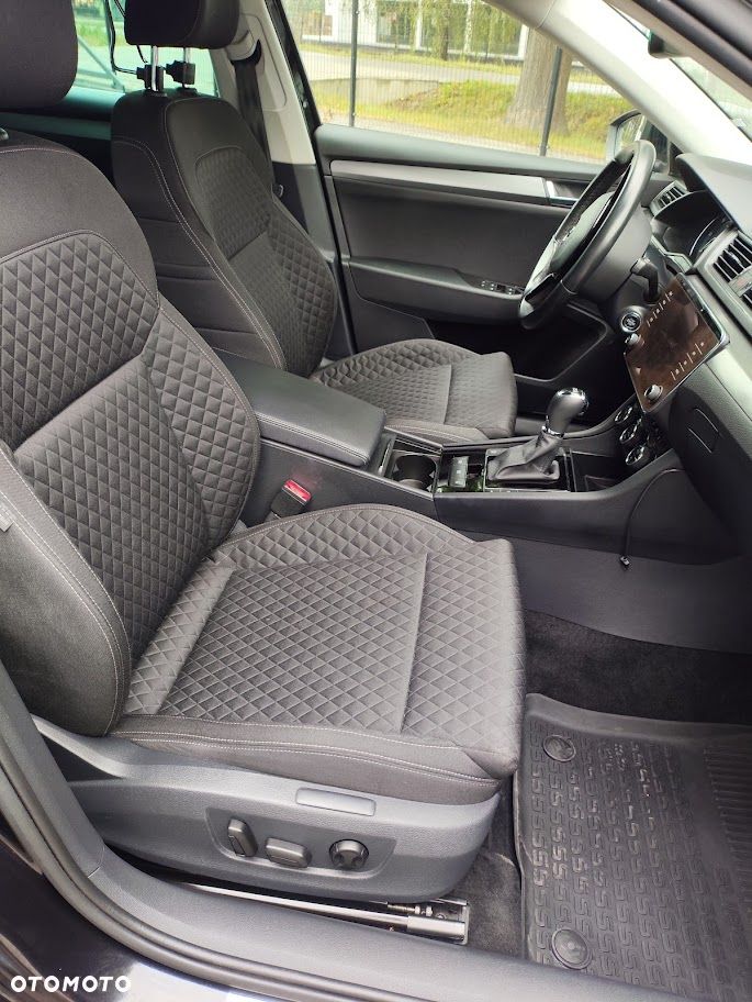 Skoda Superb 2.0 TDI Sportline DSG - 7