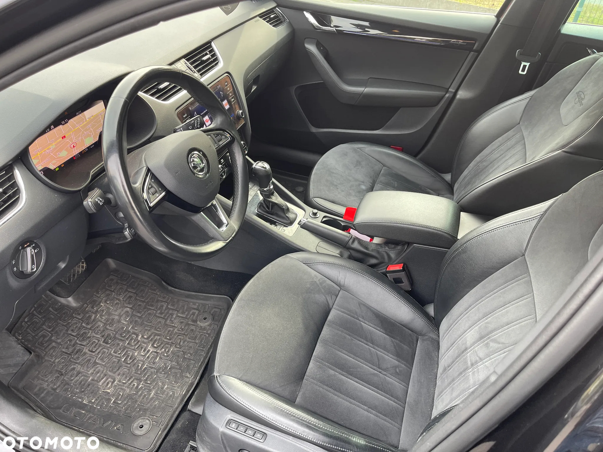 Skoda Octavia 2.0 TDI 4x4 DSG L&K - 6