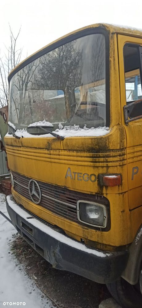 Mercedes-Benz 808 - 1