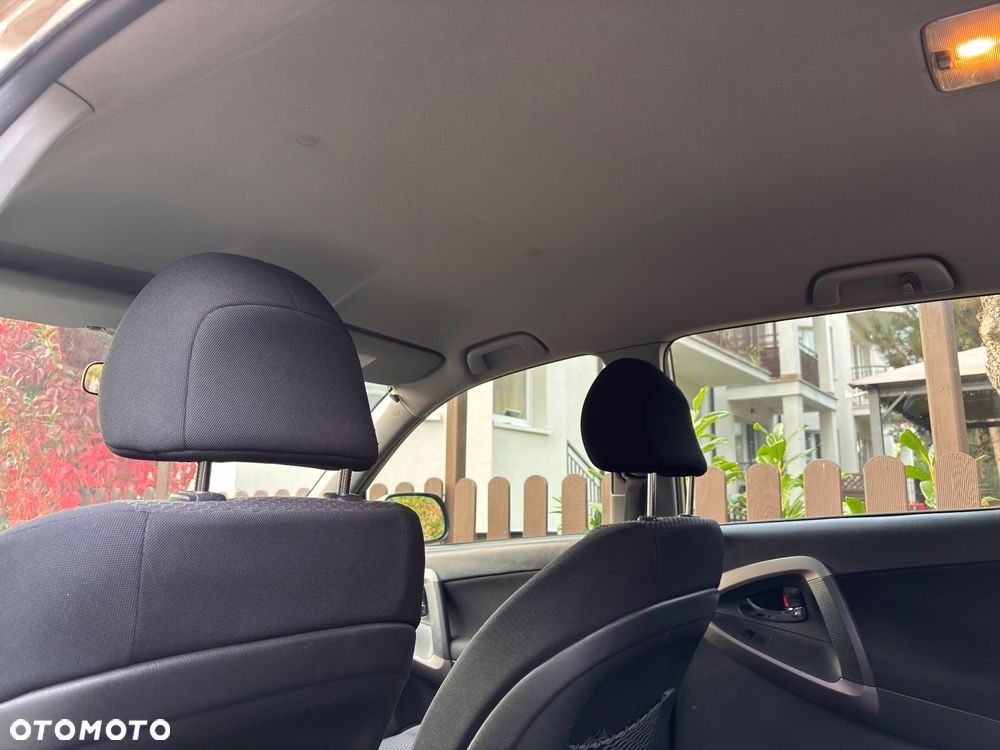 Toyota RAV4 - 22