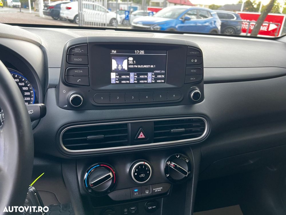 Hyundai KONA - 24