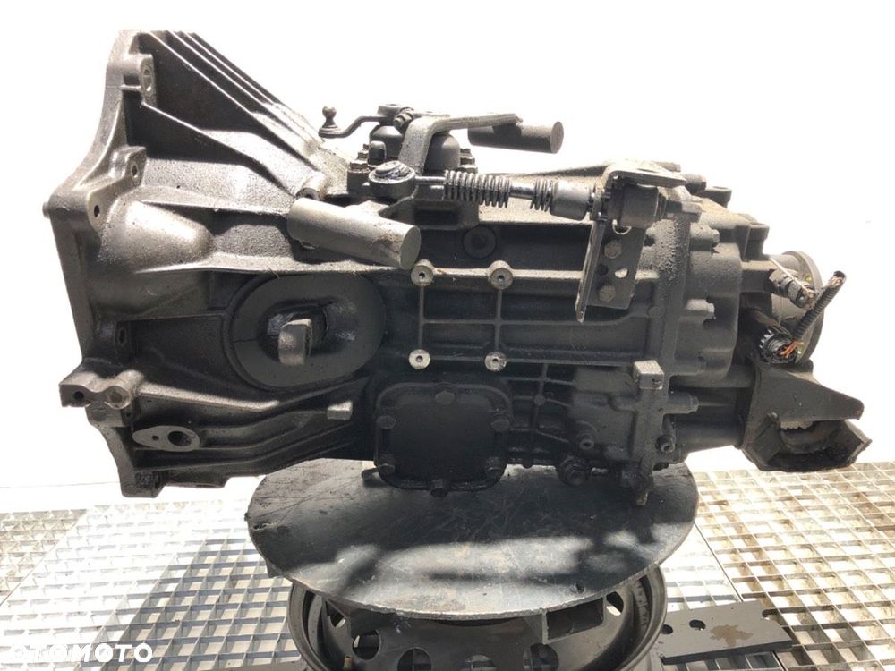 SKRZYNIA BIEGÓW  IVECO DAILY III Skrzynia 1997 - 2009 35 C 14 100 kW [136 KM] olej napędowy 2004 - - 4