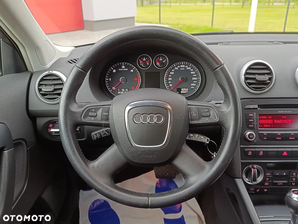 Audi A3 Sportback 1.6 TDI S tronic Attraction - 22