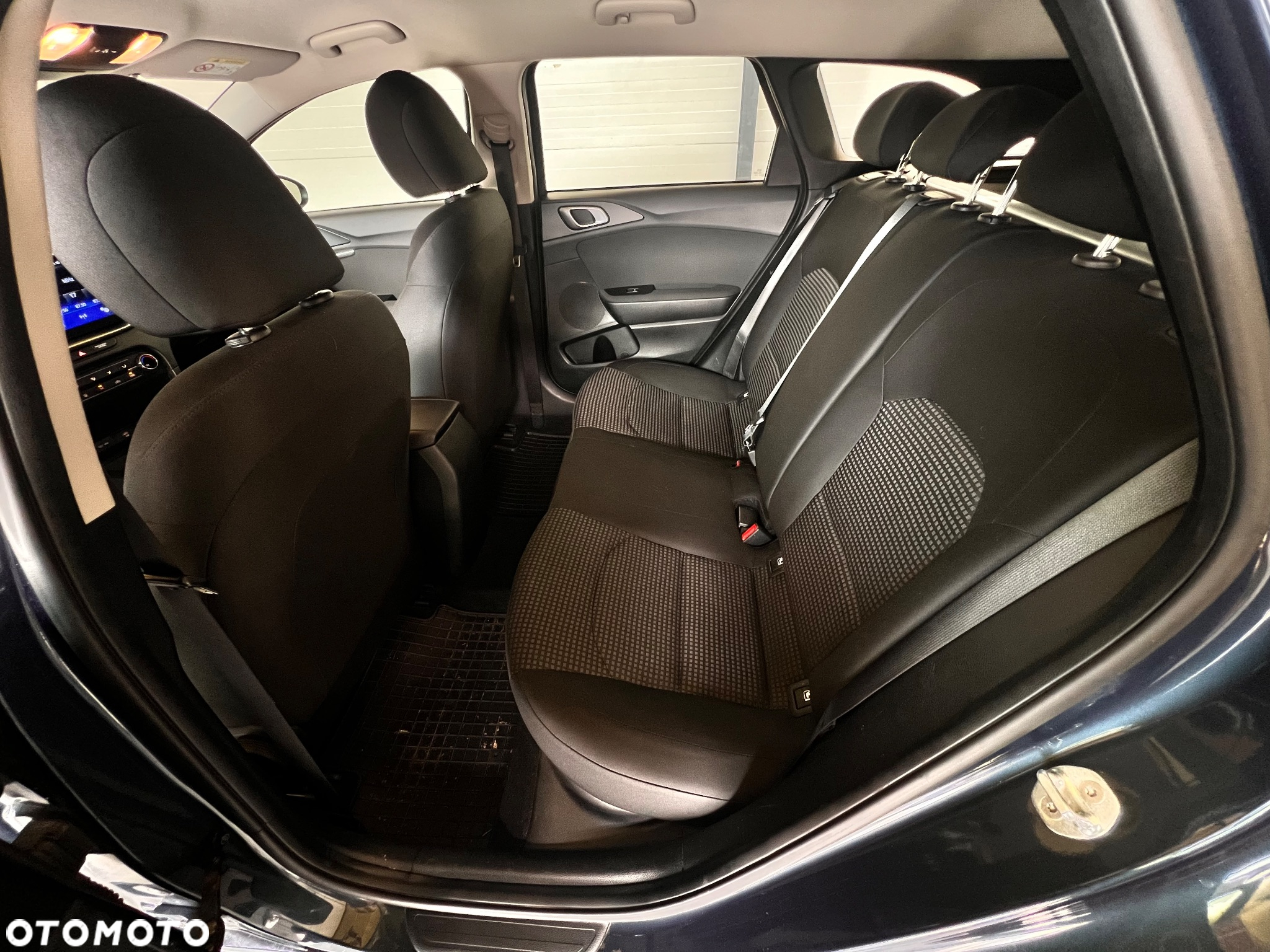 Kia Ceed 1.6 CRDi SCR L Business Line - 17