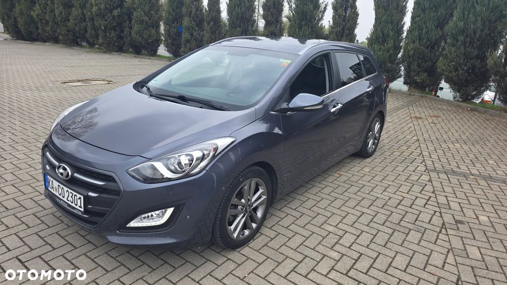 Hyundai i30 blue 1.6 CRDi Premium - 8