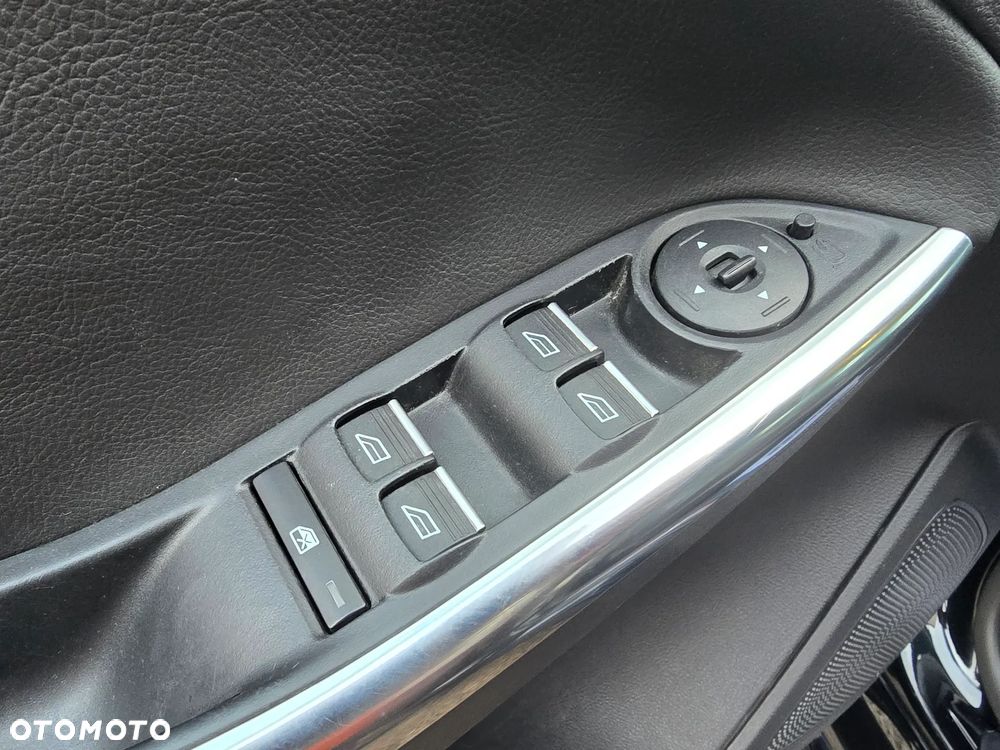 Ford Focus 2.0 EcoBoost ST mit Leder-Exclusiv-Paket - 14