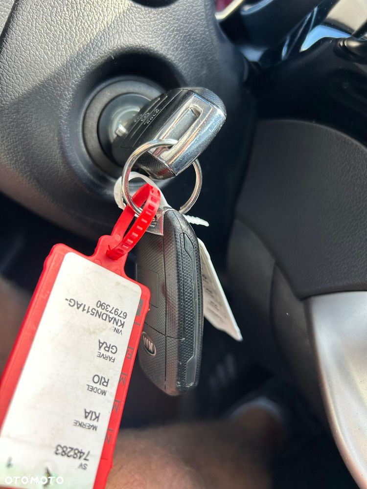 Kia Rio 1.2 M - 36