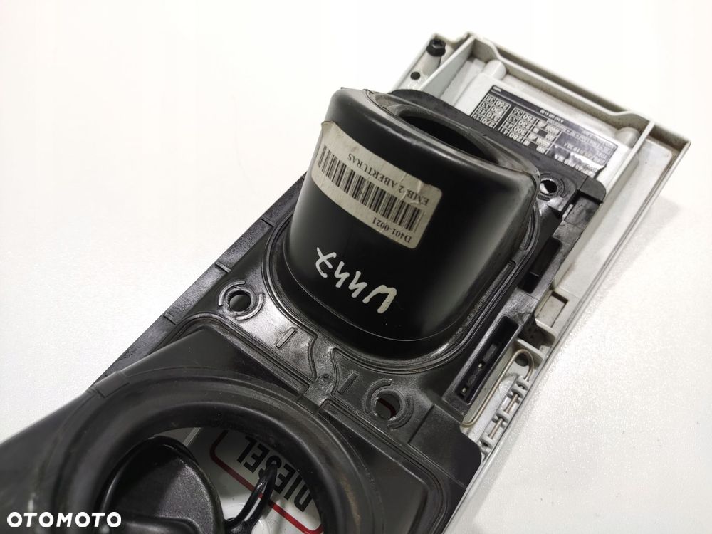 klapka wlewu paliwa wlew lewa nissan navara iv d23 np300 2015-2022 - 4