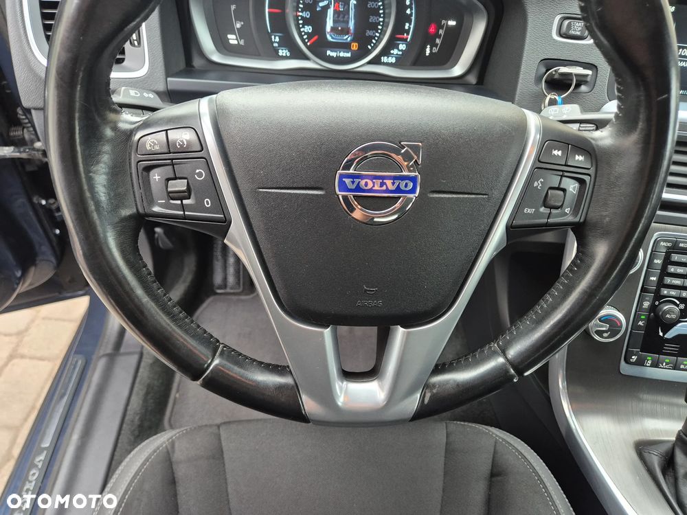 Volvo V60 T3 Base - 19
